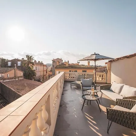 Remparts, Terrasse Avec Vue * سان تروبيه